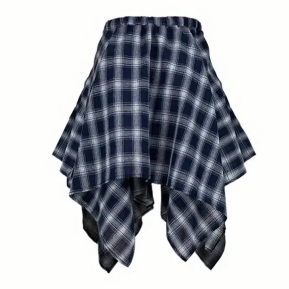 Nwot- Plaid asymmetrical skirt- xl - Picture 3 of 5